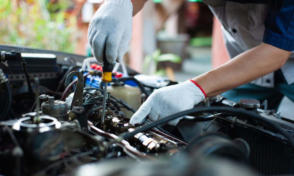Reasons to Do Car Servicing at a Car Dealership